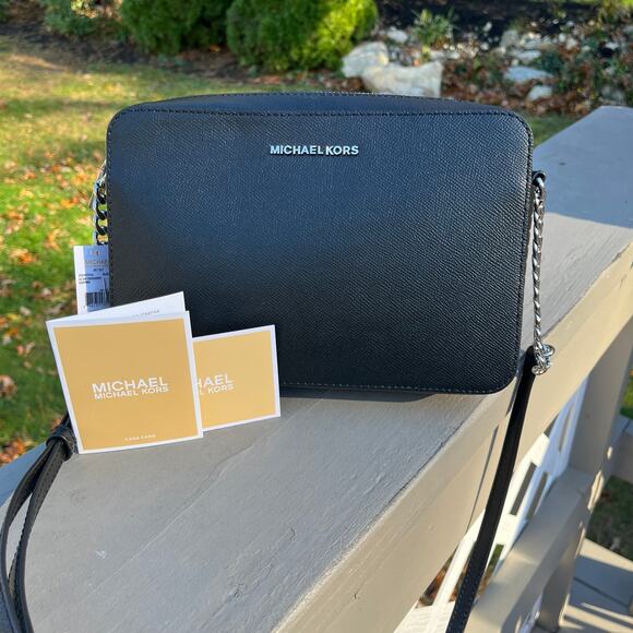 MICHAEL KORS NWT, Leather Black Jet Set Crossbody & Dust Bag - Picture 10 of 10